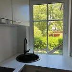 Small شقة تالين